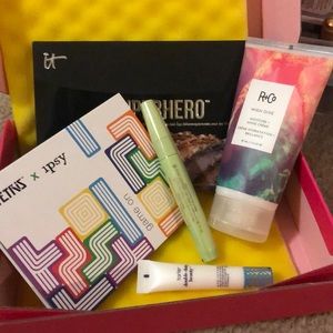 Makeup lot! Ipsy x Tetris and It cosmetics